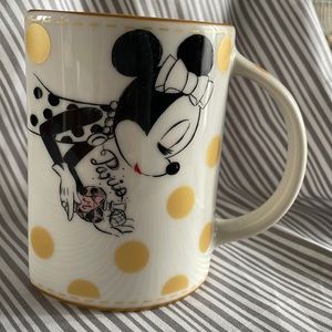 Disney Minnie coffee mug 14 ounces
